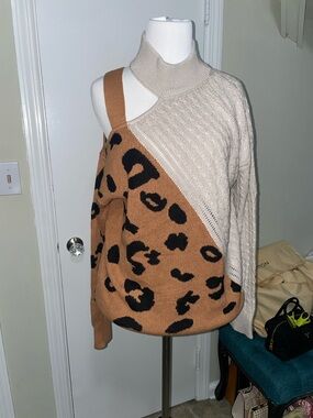Asymmetrical Leopard-Panel Sweater - Beige/Camel